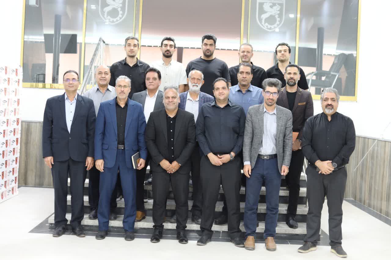 برگزاری نشست هم‌اندیشی هیأت والیبال شهرستان رفسنجان با مدیرعامل باشگاه مس